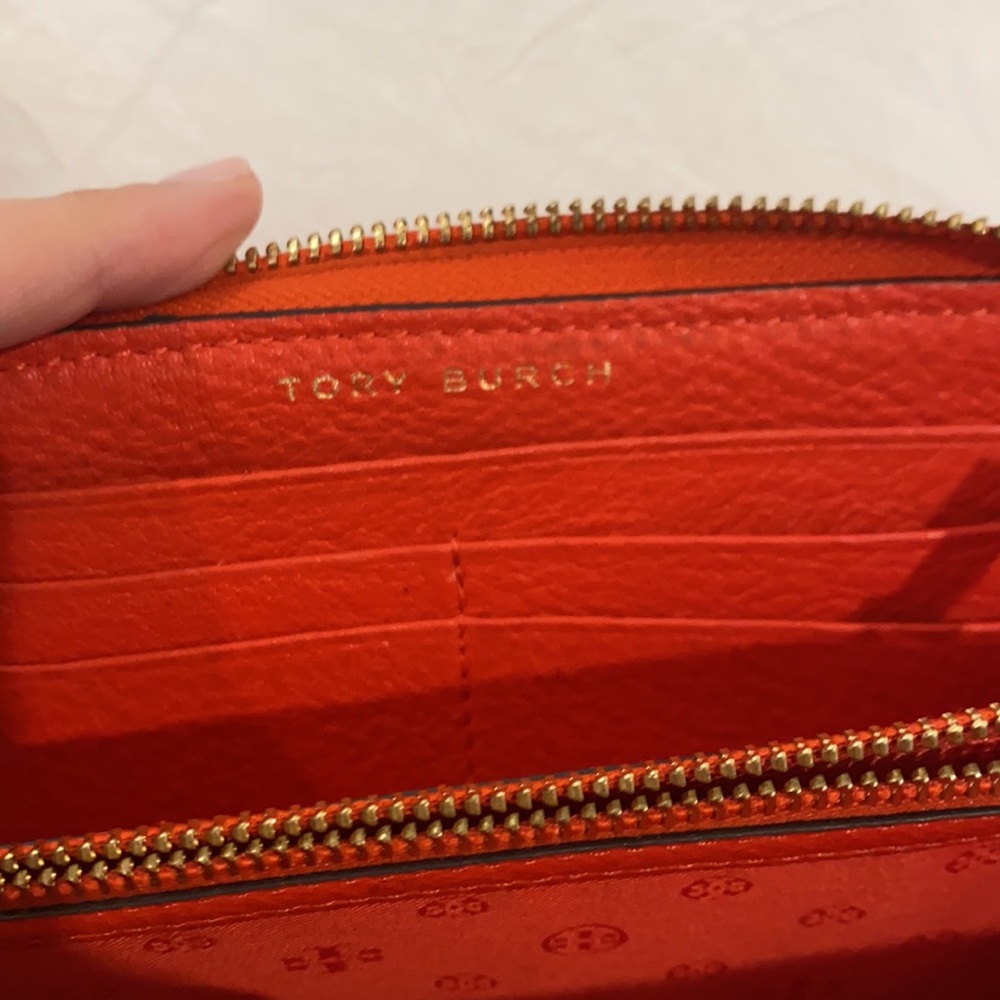 Tory Burch Wallet - Picture 4 of 4